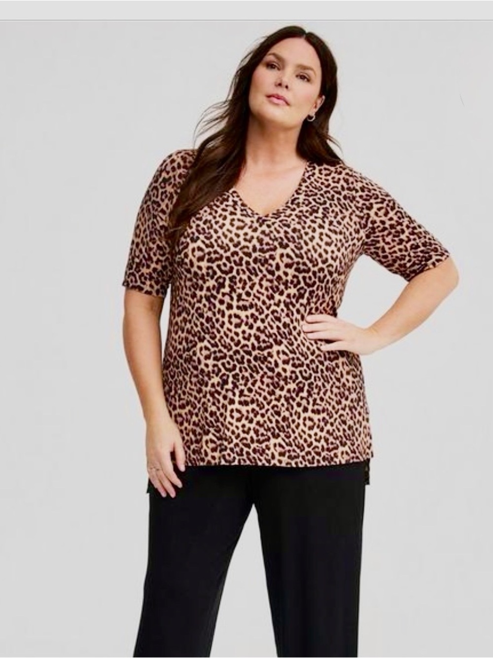torrid Leopard Print V-Neck Short Sleeve Tunic TeeTop - Brown/Tan